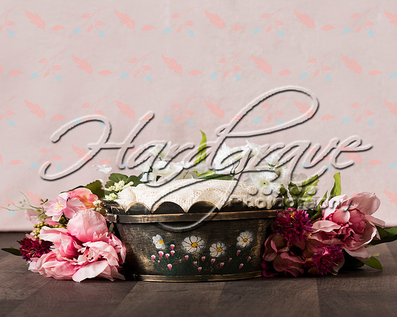 Pink flower basket HP