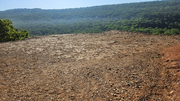 Devil's Den Yellow Rock 20250513 070