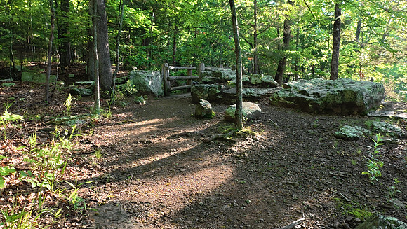 Devil's Den Yellow Rock 20250513 081